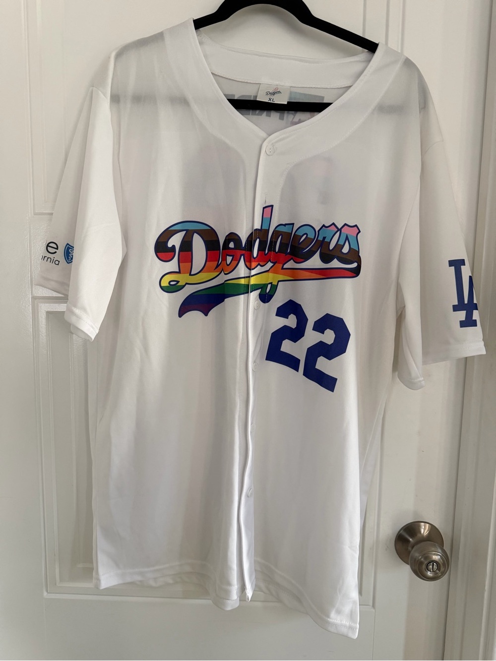 NEW: Los Angeles Dodgers LA Pride #22 jersey in white, size XL